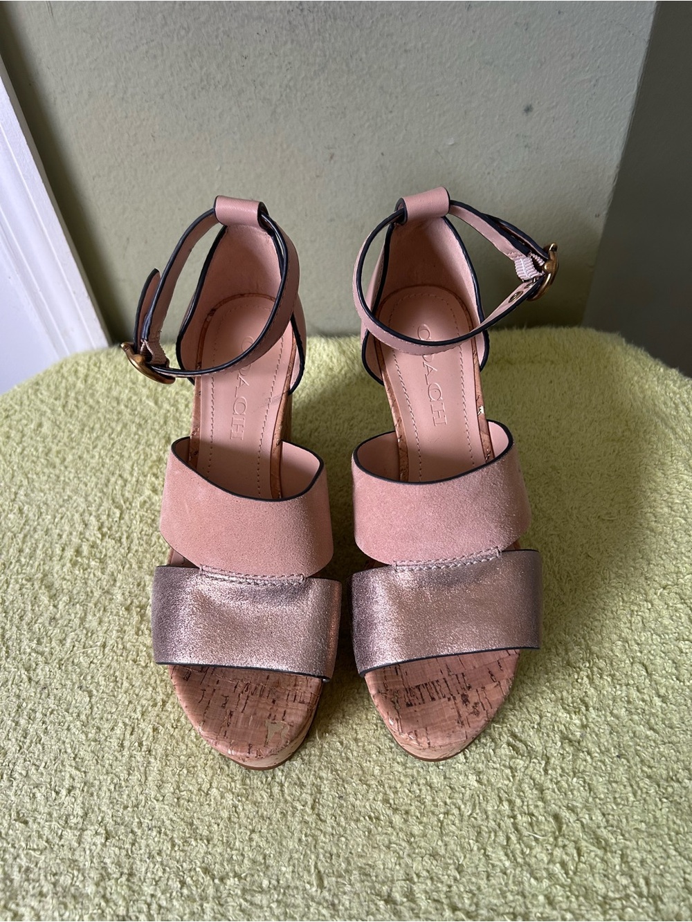 Coach Isia Metallic Wedged Leather Cork Open Toe Sz 6 Like New - Picture 2 of 12